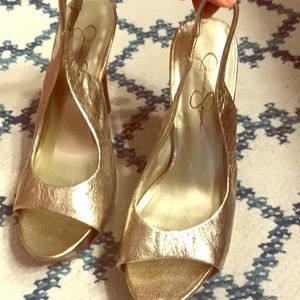 Jessica Simpson Metallic Gold Platform heels Sz8